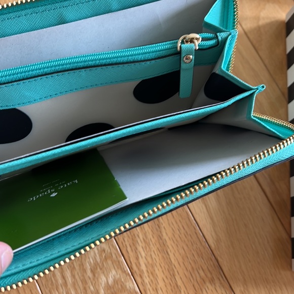 kate spade / lacey / cedar street / wallet - brand new in the box with tags - Picture 4 of 6